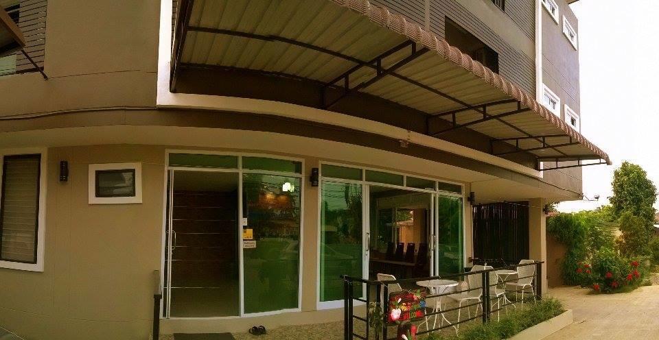 Bansappoori Aparthotel Lamphun Exteriör bild