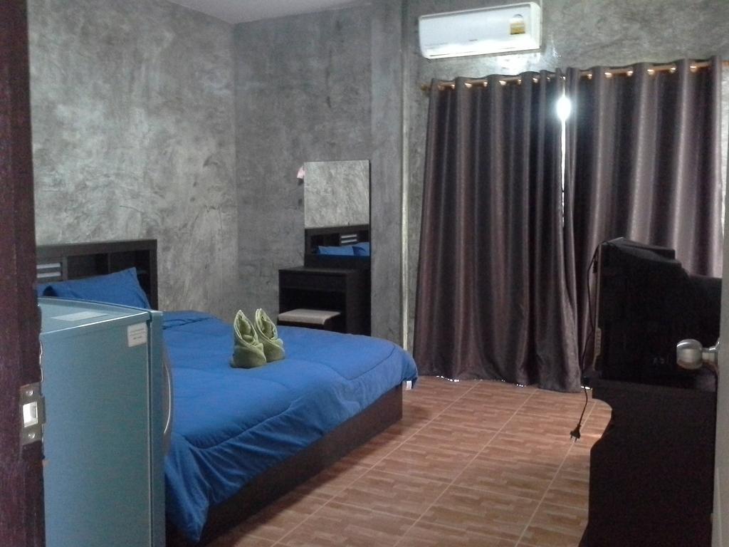 Bansappoori Aparthotel Lamphun Exteriör bild