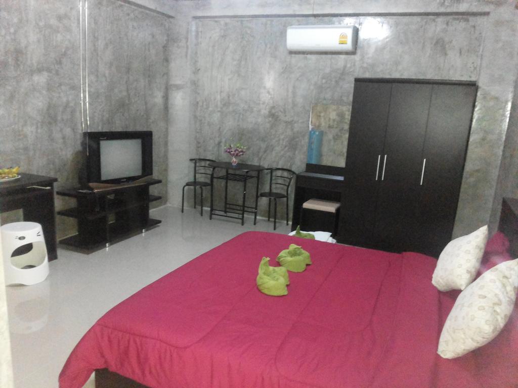 Bansappoori Aparthotel Lamphun Exteriör bild