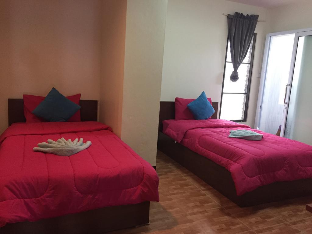 Bansappoori Aparthotel Lamphun Exteriör bild