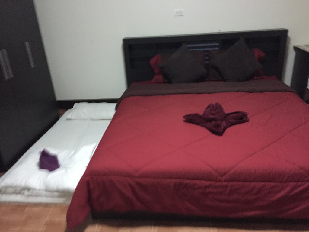Bansappoori Aparthotel Lamphun Exteriör bild